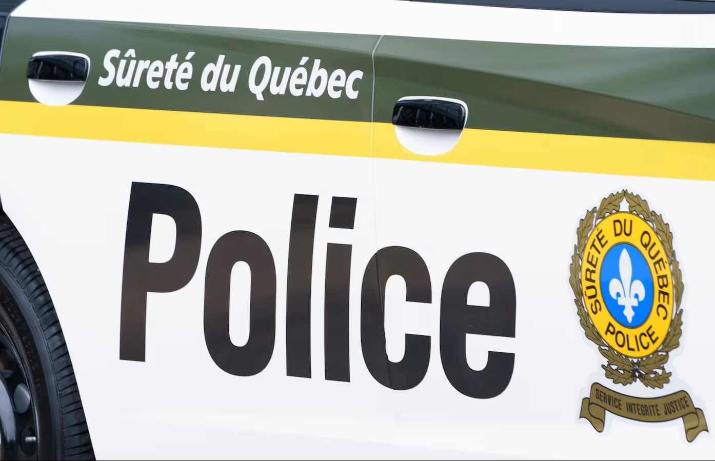 Door on Sûreté du Québec police car